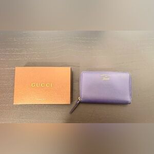 GUCCI Swing Zip Around Wallet in Navy/Turquoise